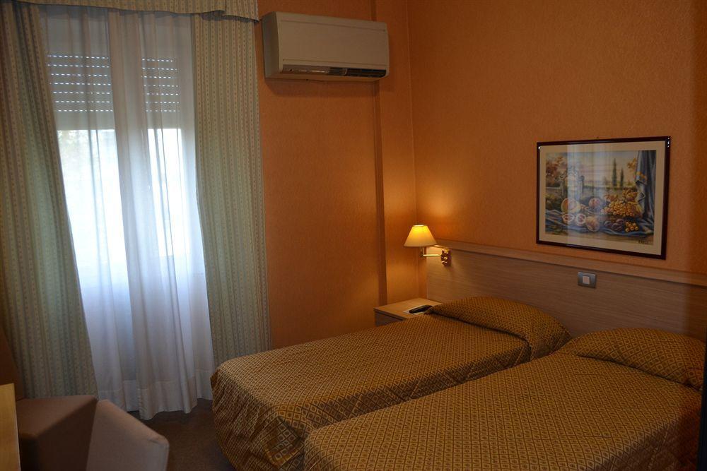 Hotel Dei Fiori Milano Værelse billede